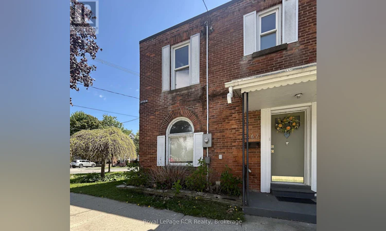 467 14th Street W
