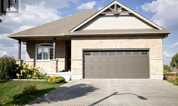 29 Hedges Court