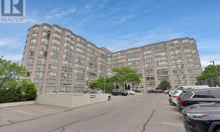 113-309 Major Mackenzie Drive E