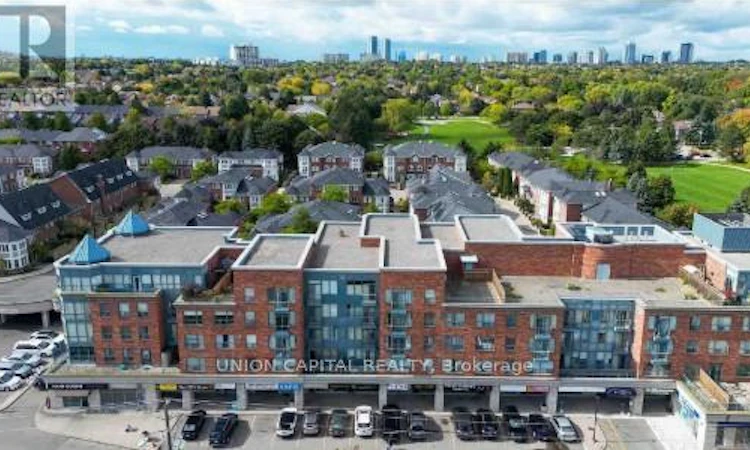313-7398 Yonge Street
