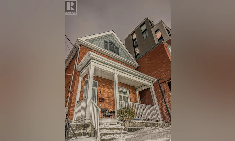 166 Queen Street