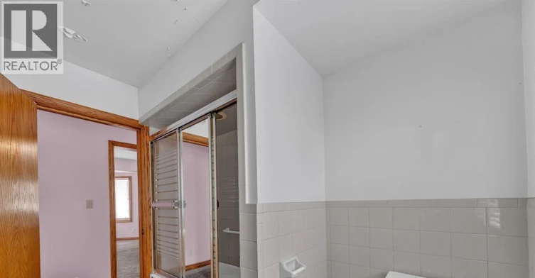 2311 University Avenue, Windsor, ON, N9B 1E8 - 6