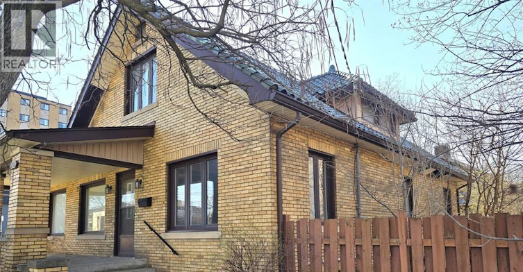 2311 University Avenue, Windsor, ON, N9B 1E8 - 2