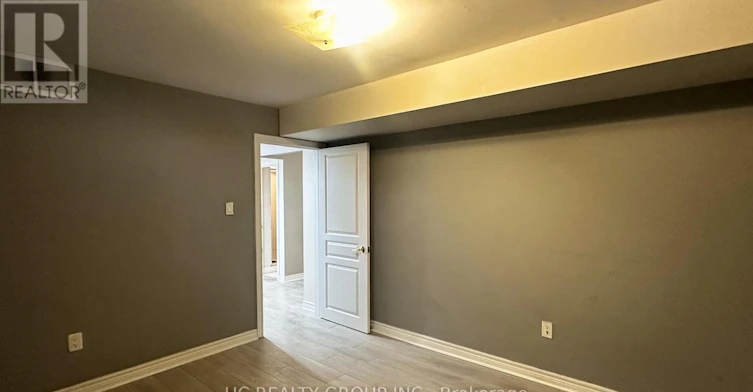 BSMT-821 Walsh Court, Newmarket, ON, L3X 2V3 - 5