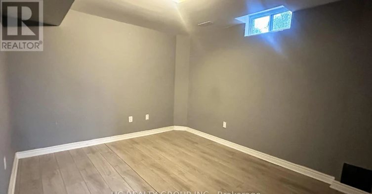 BSMT-821 Walsh Court, Newmarket, ON, L3X 2V3 - 4
