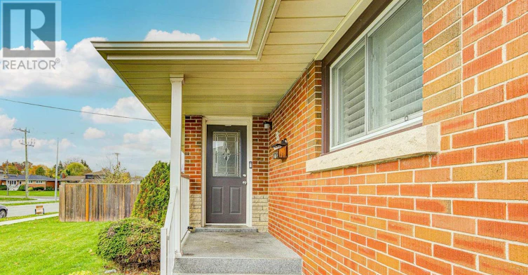 58 Broderick Avenue, Thorold, ON, L2V 2J1 - 3