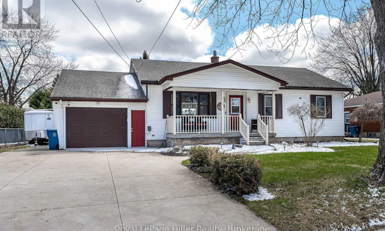113 Whitelock Street S