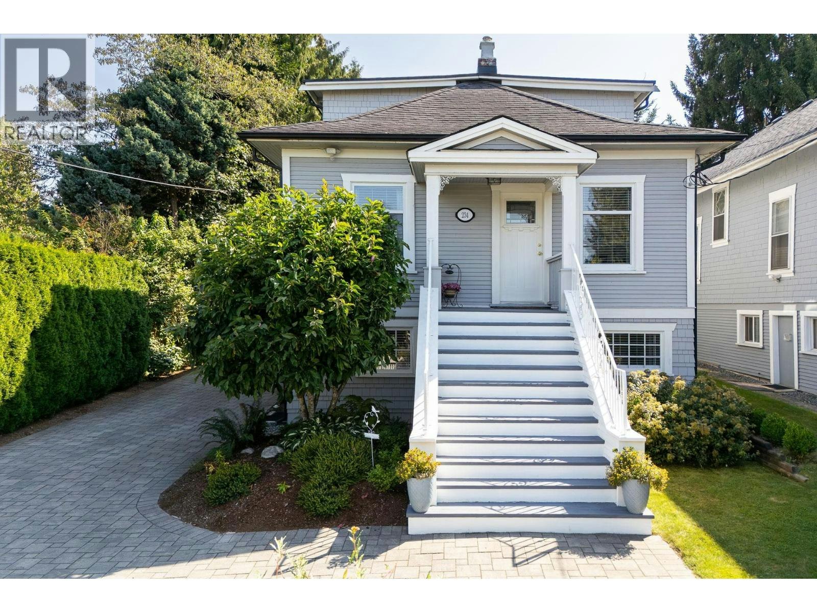 234 Eighth Avenue, New Westminster, BC, V3L 1Y2