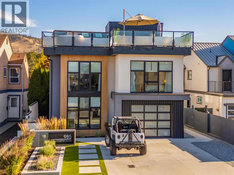 985 Manhattan Drive, Kelowna, BC, V1Y 1H7