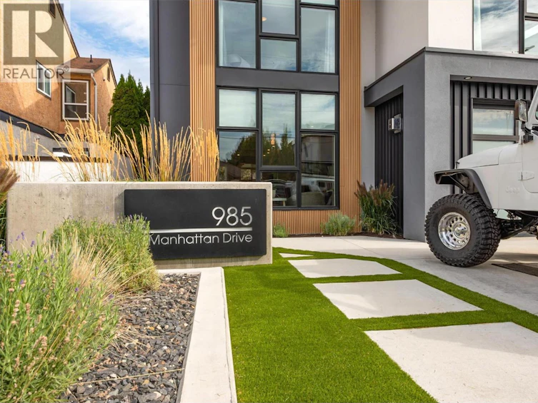 985 Manhattan Drive, Kelowna, BC, V1Y 1H7 - 93