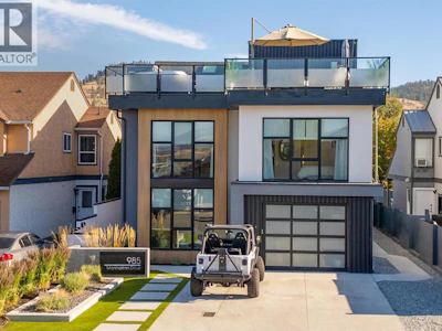 985 Manhattan Drive - 2