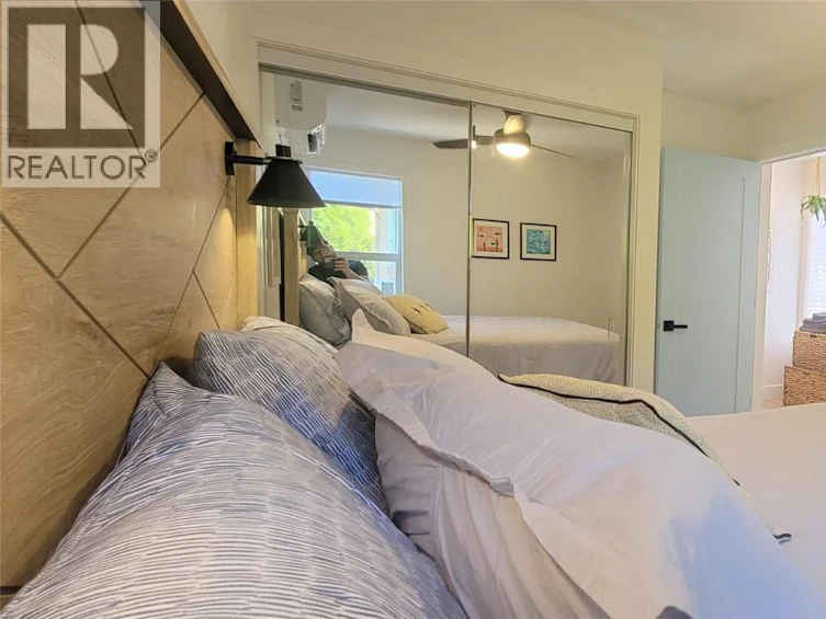 985 Manhattan Drive, Kelowna, BC, V1Y 1H7 - 85