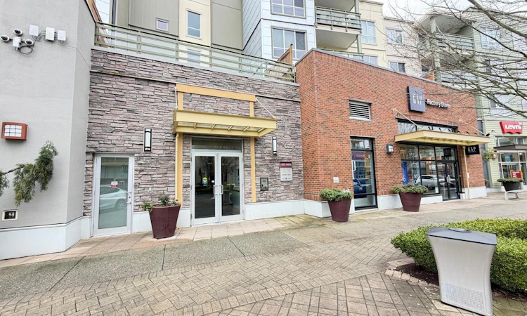 313-15735 Croydon Drive
