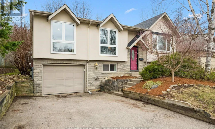 18 Gateway Drive