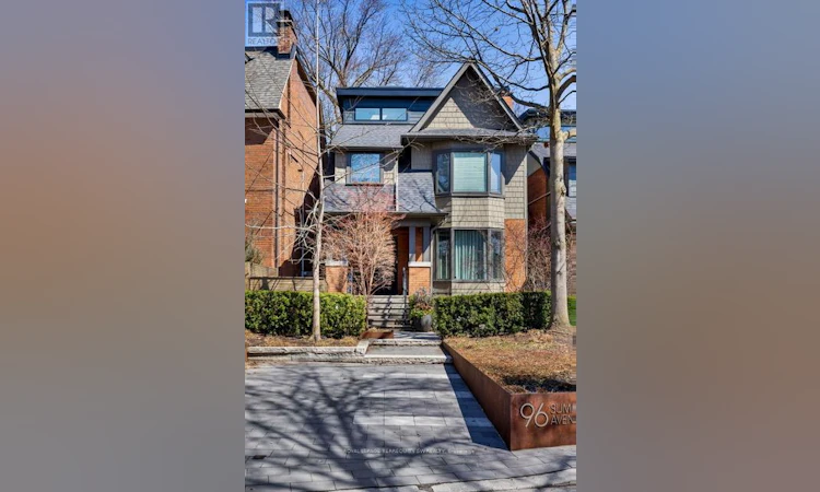 96 Summerhill Avenue