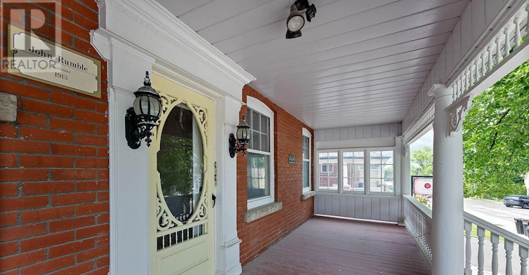 UPPER-36 Arnold Crescent, Richmond Hill, ON, L4C 3R5 - 3