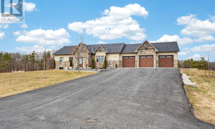 3266 Harrowsmith Road