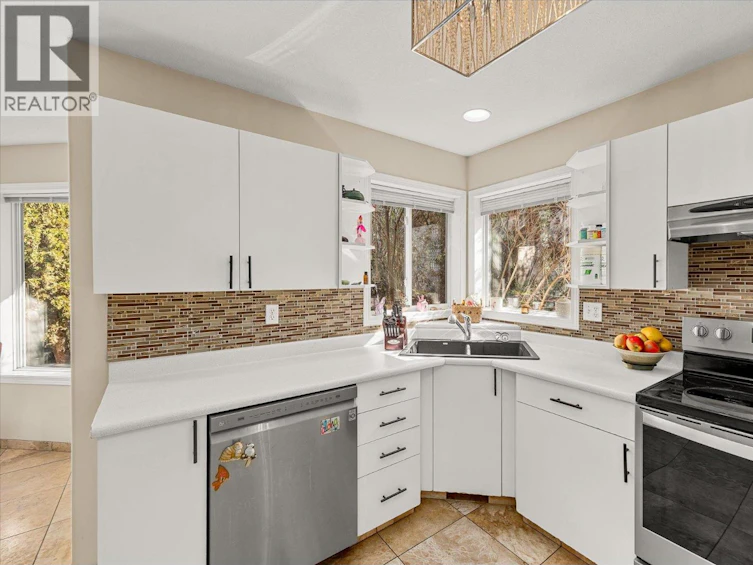 144 Wyndham Crescent, Kelowna, BC, V1V 1Z1 - 7