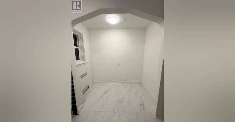 2-235 Cooper Street, Ottawa, ON, K2P 1L7 - 7
