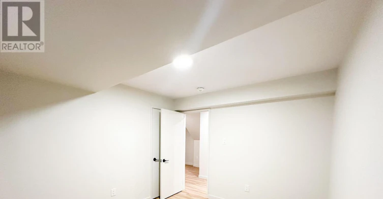 BSMT-813 Groveland Avenue, Oshawa, ON, L1K 0C3 - 10