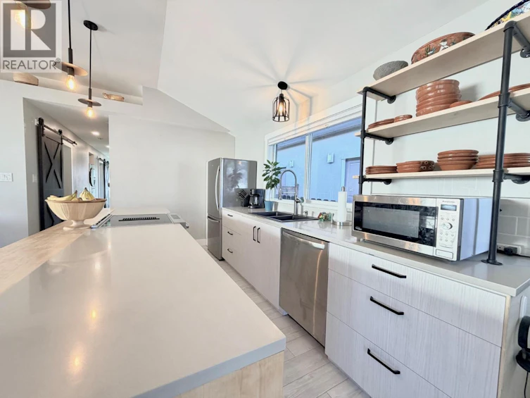 448 Caribou Street, Penticton, BC, V2A 5W6 - 2