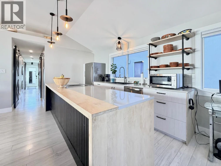 448 Caribou Street, Penticton, BC, V2A 5W6 - 8