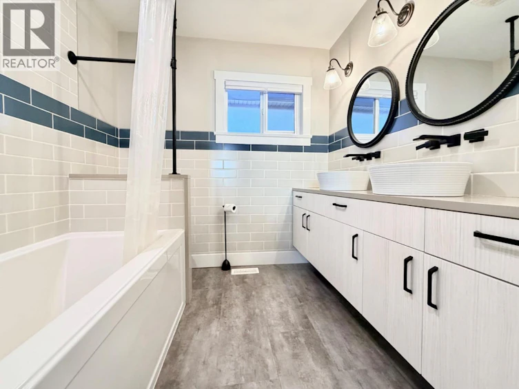 448 Caribou Street, Penticton, BC, V2A 5W6 - 9
