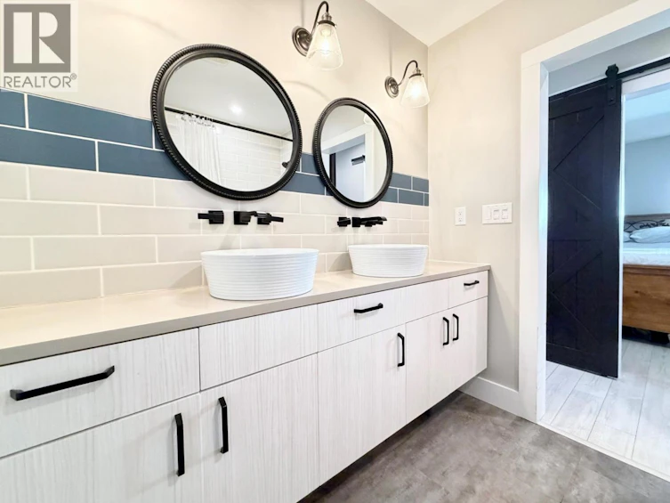 448 Caribou Street, Penticton, BC, V2A 5W6 - 11