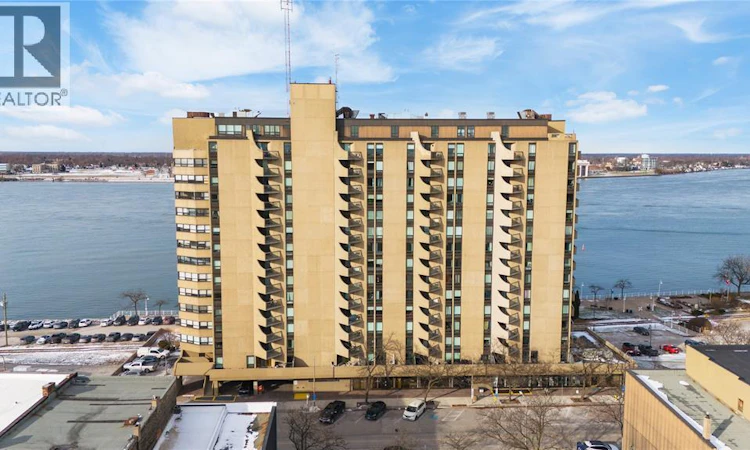 1410-155 Front Street North