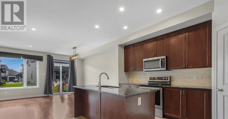 741 Namur Street, Russell, ON, K0A 1W0 - 3