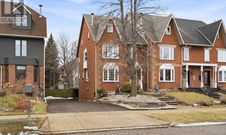 50 Edgewater Drive