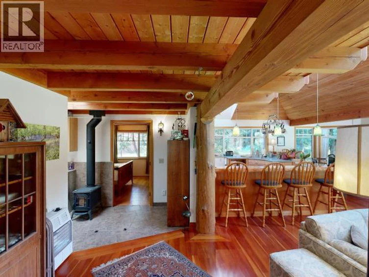2777 Cedar Way, Savary Island, BC - 11