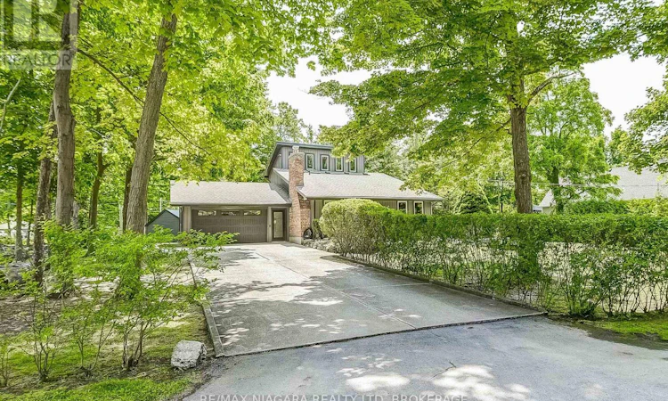 4905 Mapleview Crescent