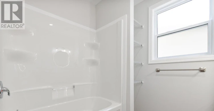 MAIN-35 Inkerman Street, St. Thomas, ON, N5P 3E9 - 19