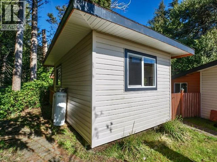3020 Ashworth Walk, Savary Island, BC - 11