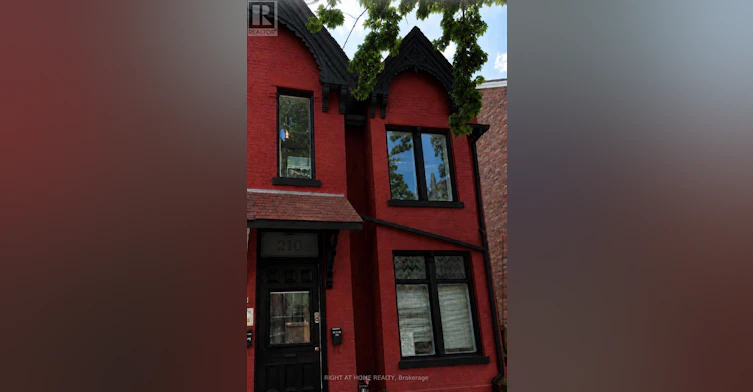 2-210 Mccaul Street, Toronto, ON, M5T 1W5