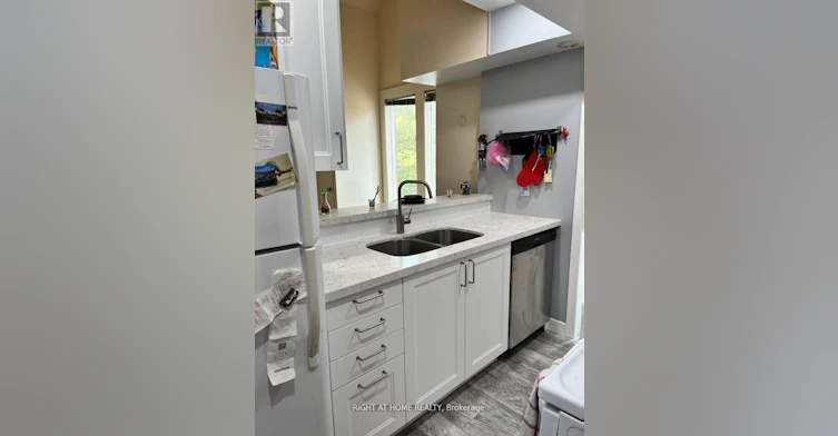 2-210 Mccaul Street, Toronto, ON, M5T 1W5 - 5
