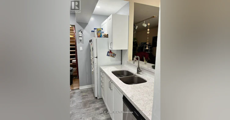 2-210 Mccaul Street, Toronto, ON, M5T 1W5 - 6