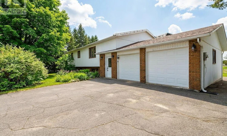1386 Johnston Drive