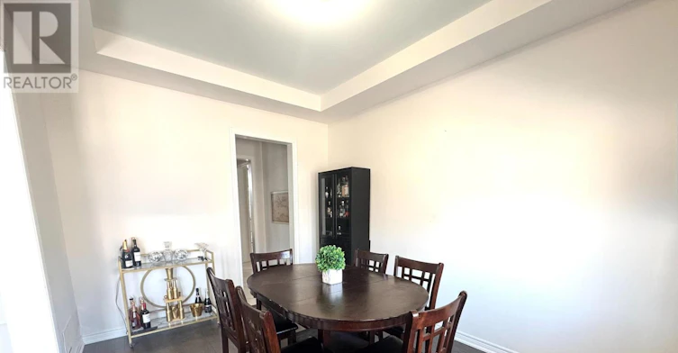 BATH-UPPER 1003 Two Beds + One Green Street, Innisfil, ON, L0L 1W0 - 18