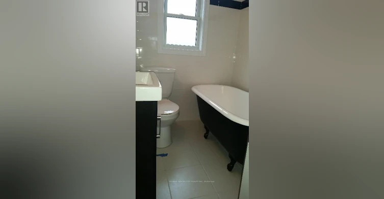 UPPER-80 Sterling Street, London, ON, N5Y 1Y7 - 8
