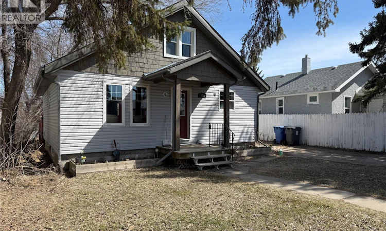 326 5th Avenue W