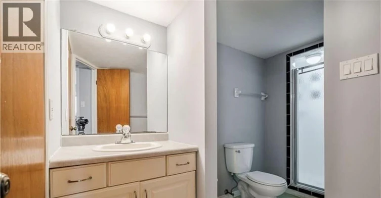 87(A Tamvale Crescent, Kitchener, ON, N2E 3K8 - 5