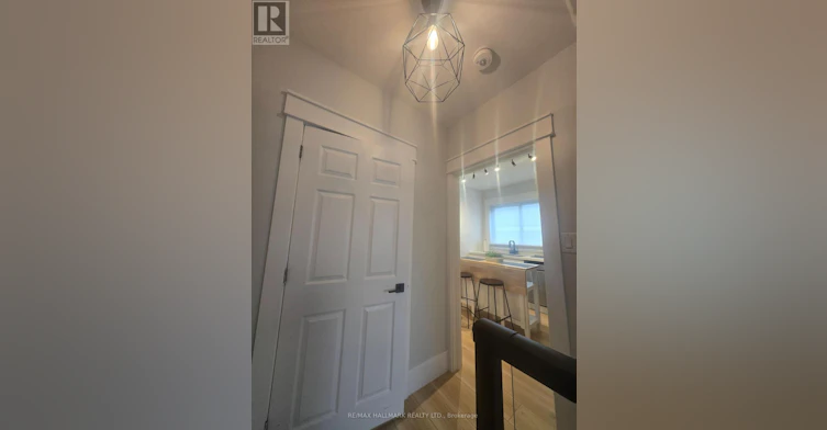 MAIN-251 Silverthorn Avenue, Toronto, ON, M6N 3K2 - 12
