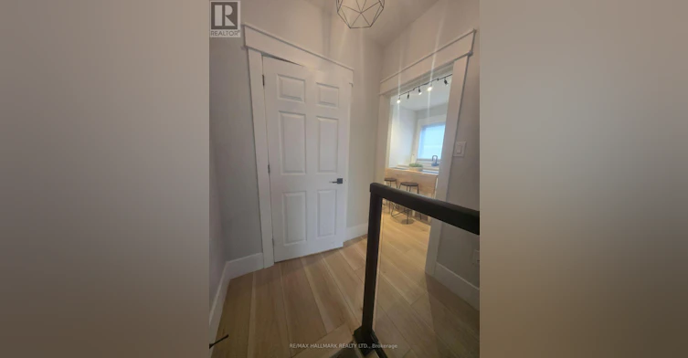 MAIN-251 Silverthorn Avenue, Toronto, ON, M6N 3K2 - 11
