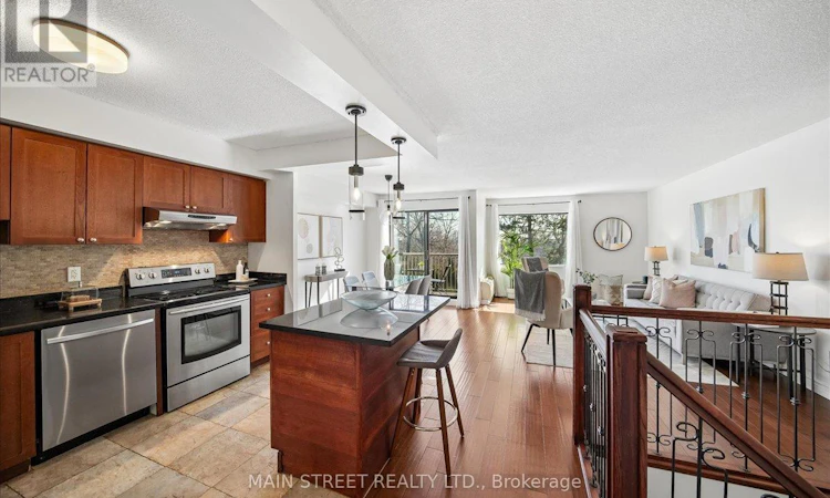 217-1000 Cedarglen Gate