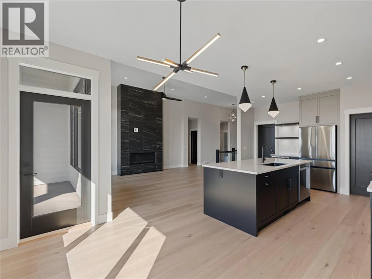2531 Pinnacle Ridge Drive, West Kelowna, BC, V4T 0G4 - 23