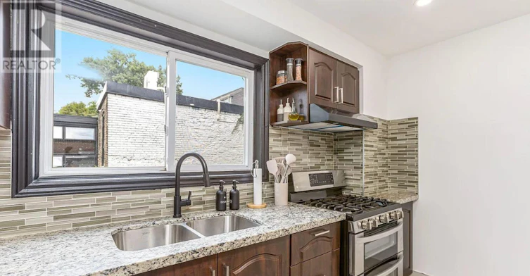 80 Saulter Street, Toronto, ON, M4M 2H7 - 4