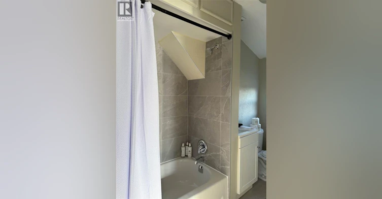 790 London Road, Sarnia, ON, N8T 4H1 - 6