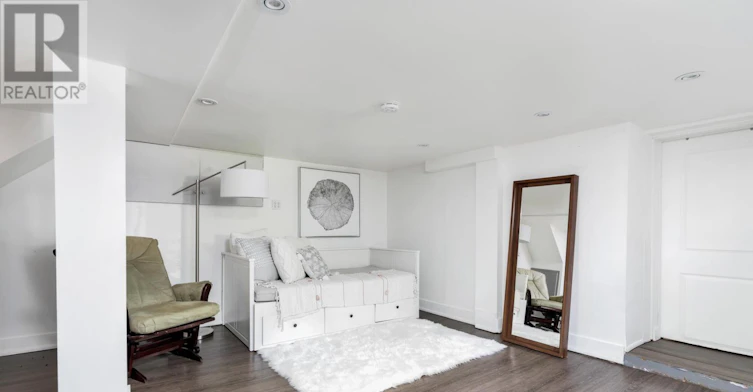 LOWER-290 Westmount Avenue, Toronto, ON, M6E 3N1 - 5